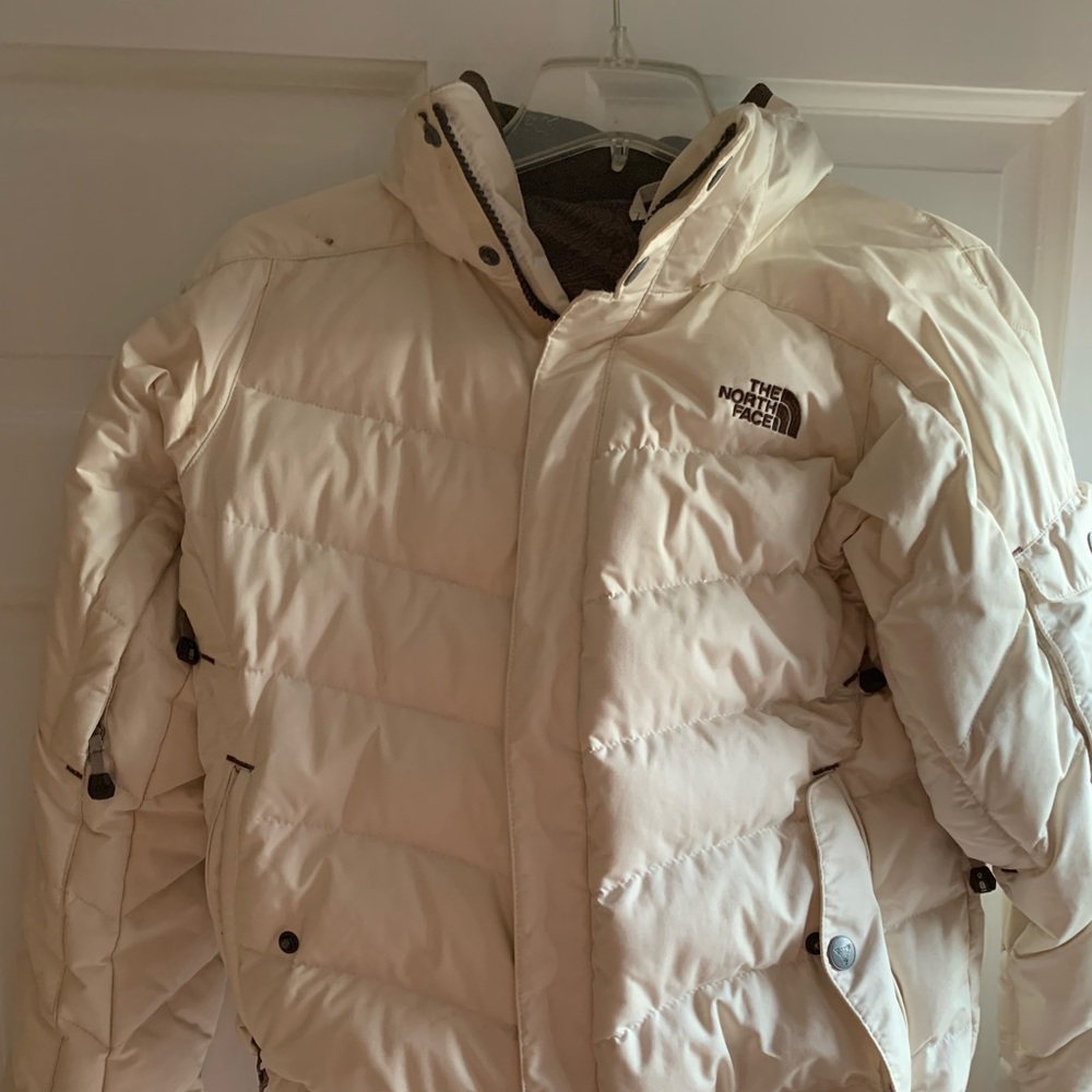 North face winter puffer coat.